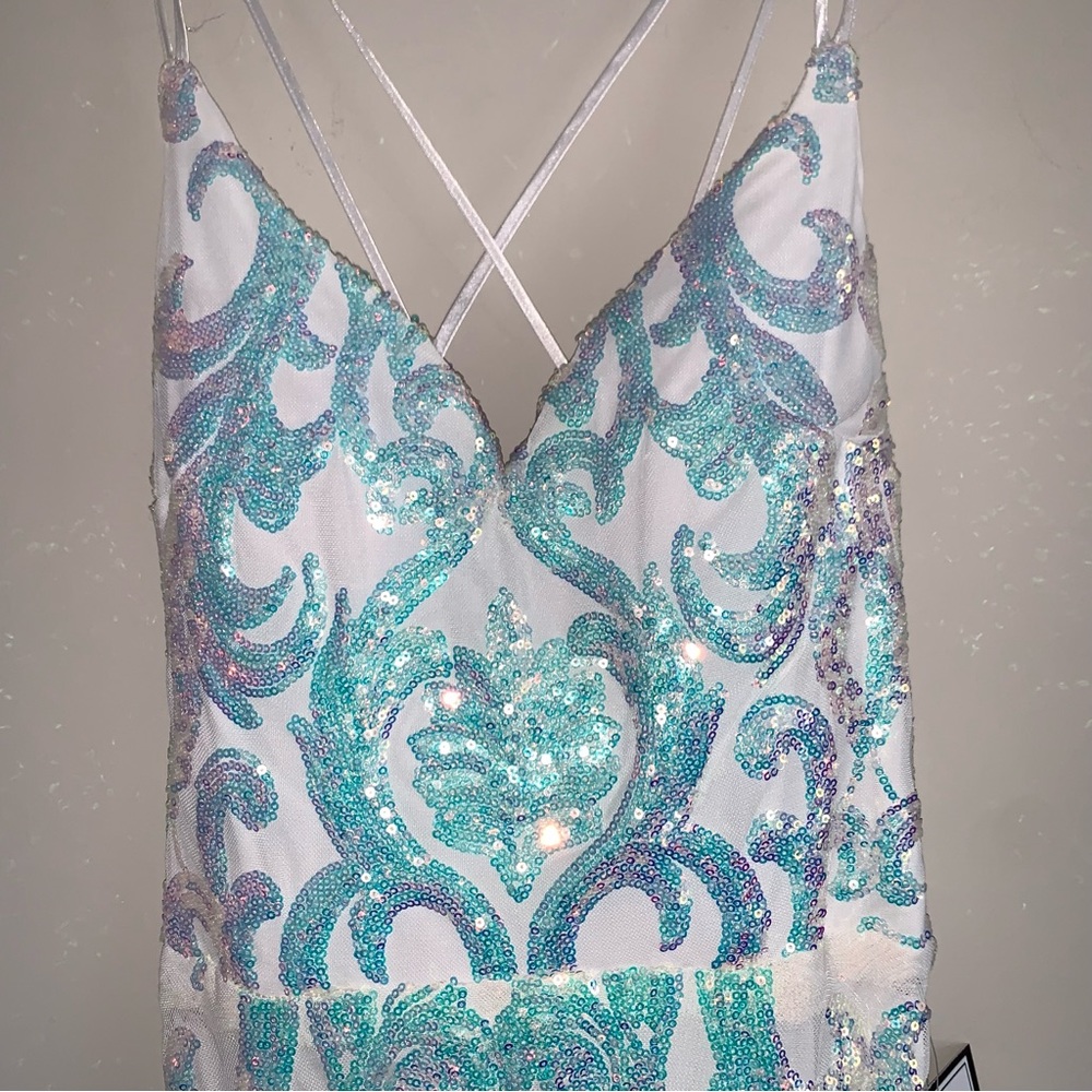 B. Darlin Juniors Sequin Sweetheart-Neck Dress Strappy-Back Gown Size M $159 - Picture 4 of 7